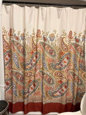 Bed Bath & Beyond Beige and Teal Embossed Ceramic Bath Accessory and Curtain Set